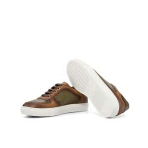 Timeless Low-Top Sneakers for Everyday Wear - Image 4