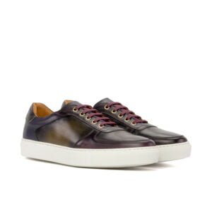 Sleek Low-Top Sneakers for Daily Wear - Image 2