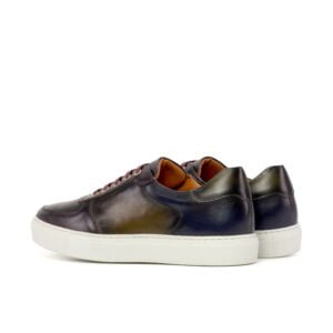 Sleek Low-Top Sneakers for Daily Wear - Image 3