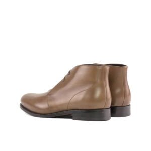 Stylish Pale Rose Sole Chukka Boots - Image 3